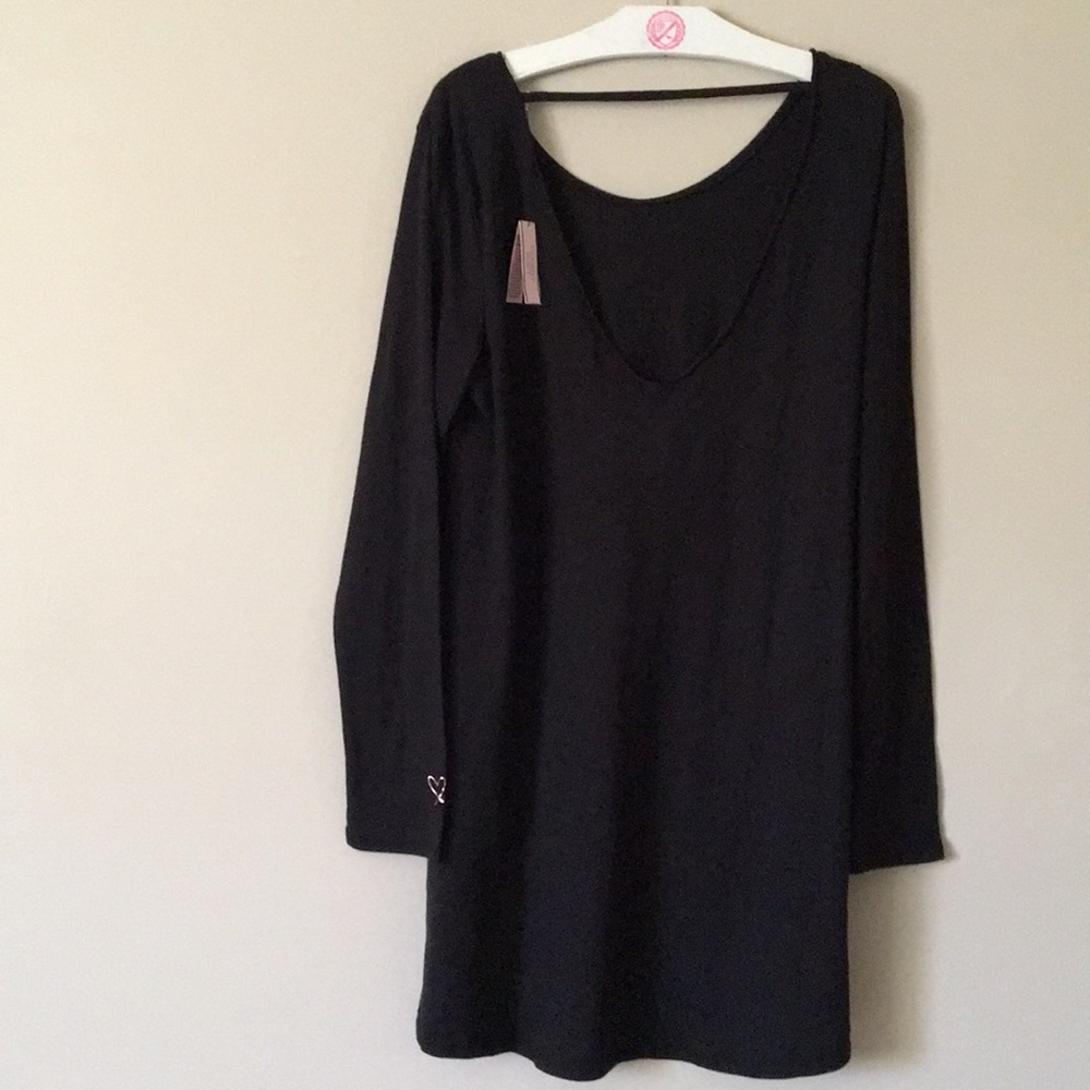 V.S. SZ. M TEASE SLEEP SHIRT NWT - Picture 5 of 8